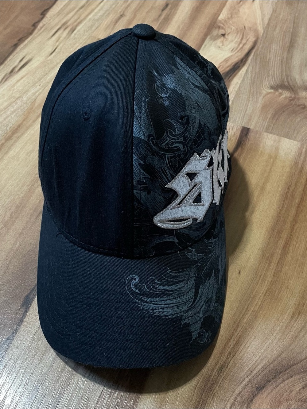 VTG Skin Industries Fitted Hat Black Size S M Y2K Tribal Gothic Streetwear